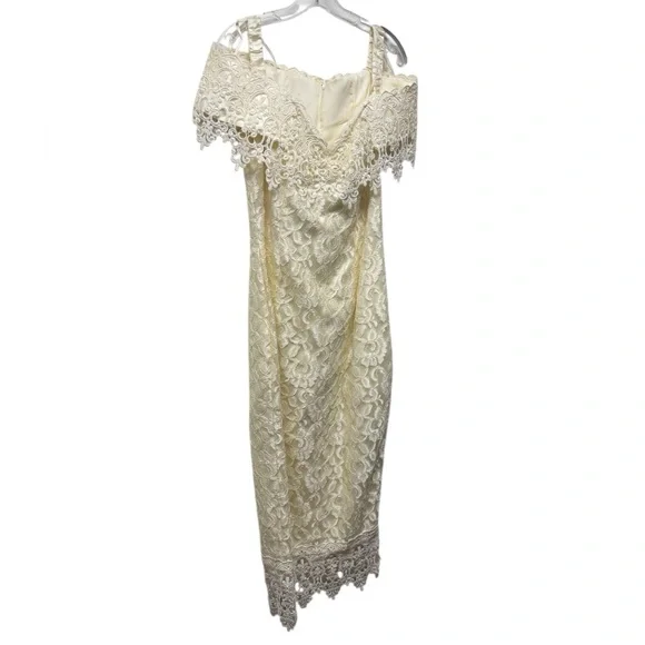 chinese dress ladies Vintage Lace Off-the-shoulder A-line Floor-length Wedding Dress P2608   PreppyDress